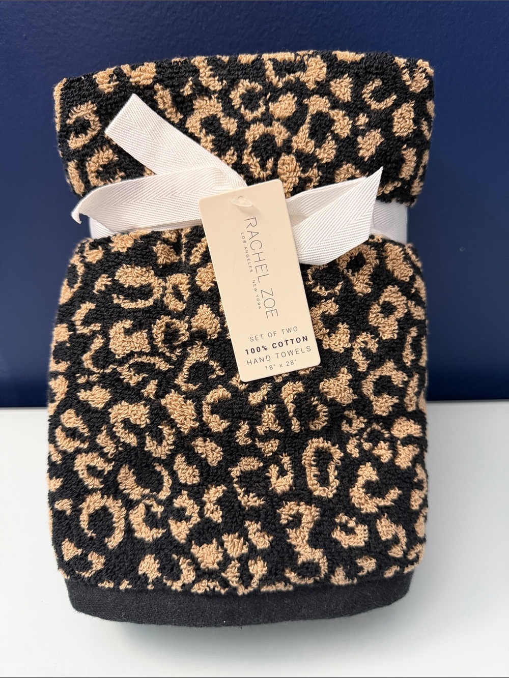 NWT Rachel Zoe Cheetah Print Hand Towel Set